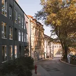 Ivis House - Classical Apartment With Balcony In Vilnius Old Town