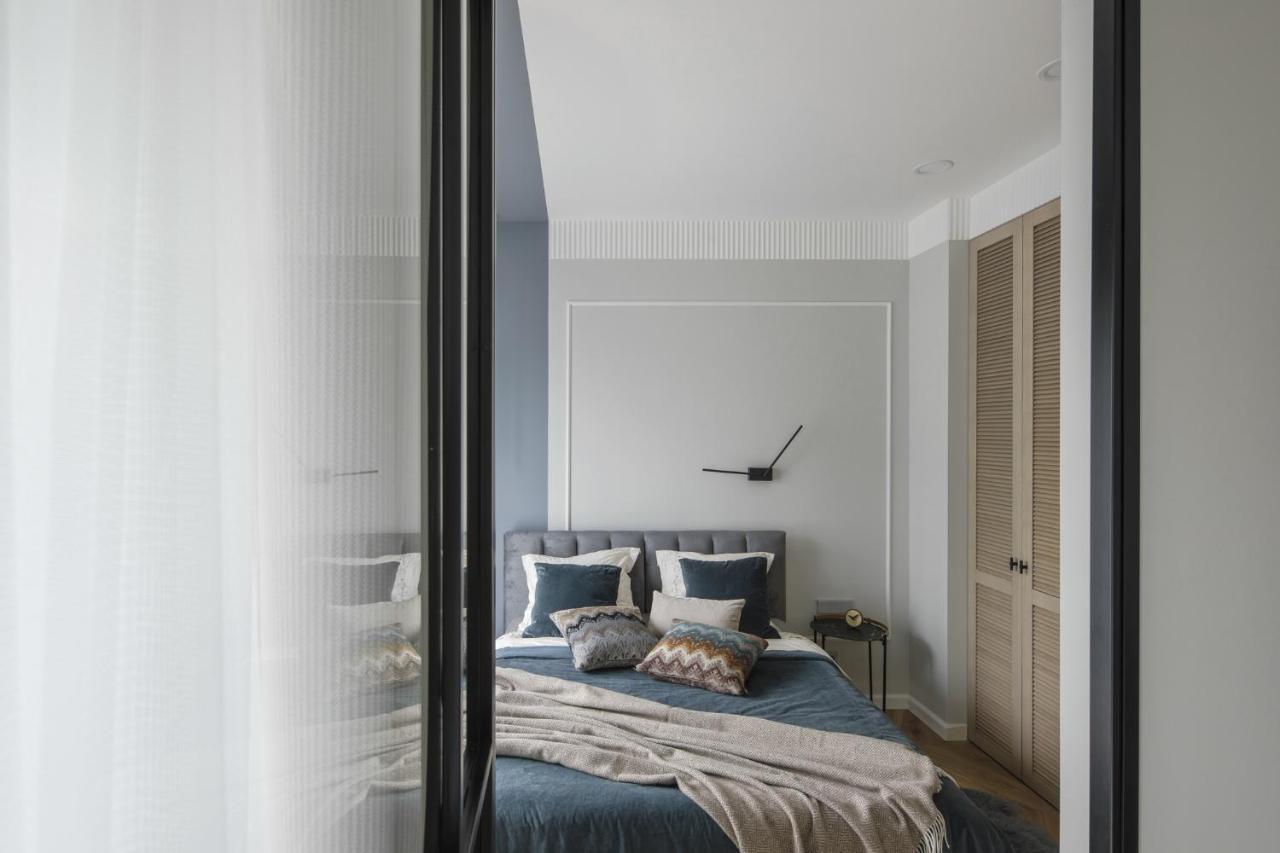 Ivis House - Classical With Balcony In Old Town Vilnius
